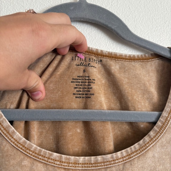 NEW Men’s Little Bipsy Tan Acid Wash Pocket Tank Top Size Small 100% Cotton - Picture 5 of 8